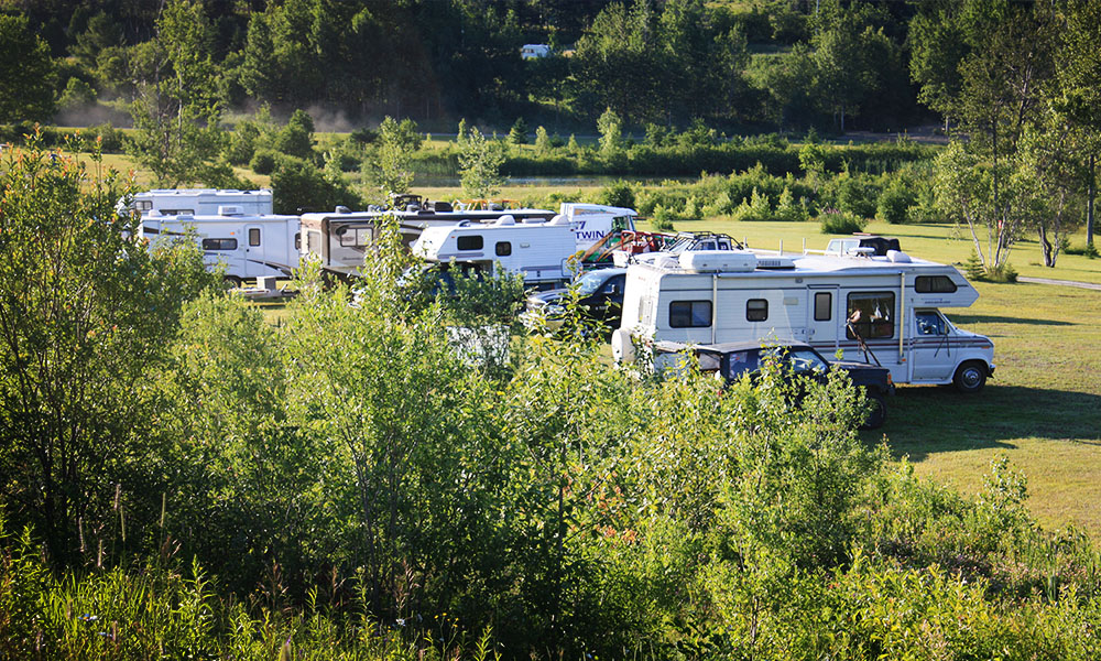 CAMPING AVEC SERVICE