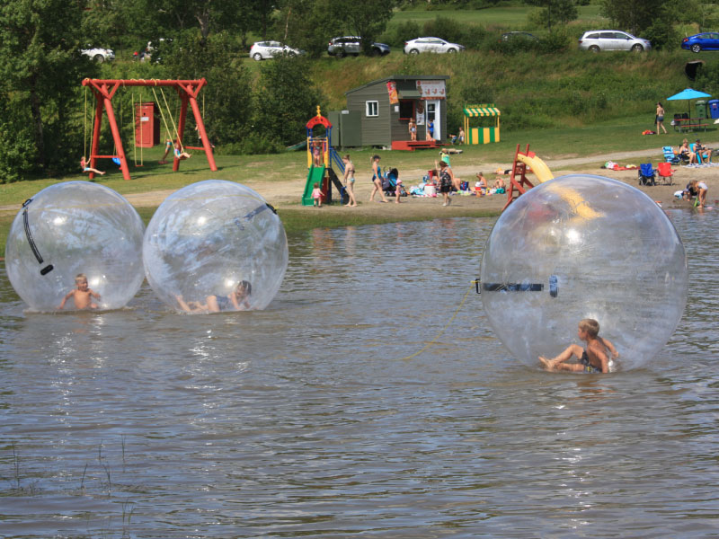 PLAGE ET JEUX AQUATIQUES